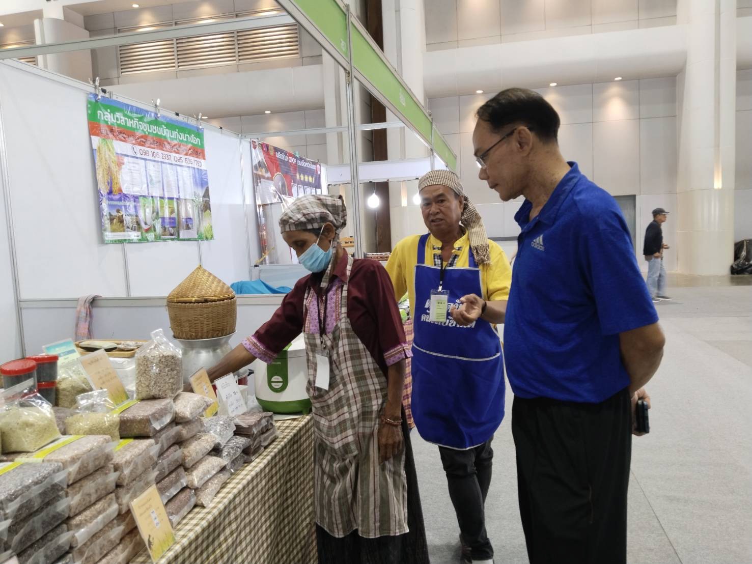 พช.ยโสธร นำผลิตภัณฑ์ สินค้า OTOP จังหวัดยโสธร เข้าร่วม OTOP Midyear 2024 “หลากหลายผลิตภัณฑ์ สีสันภูมิปัญญาไทย”