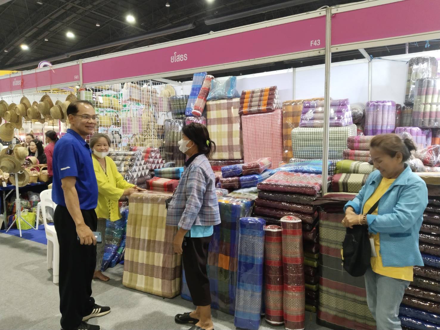 พช.ยโสธร นำผลิตภัณฑ์ สินค้า OTOP จังหวัดยโสธร เข้าร่วม OTOP Midyear 2024 “หลากหลายผลิตภัณฑ์ สีสันภูมิปัญญาไทย”