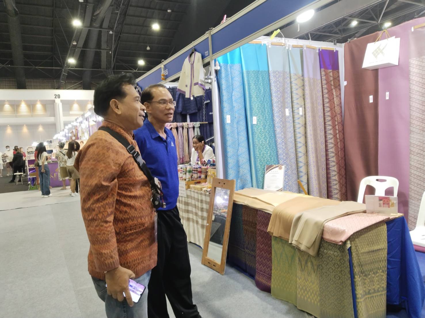 พช.ยโสธร นำผลิตภัณฑ์ สินค้า OTOP จังหวัดยโสธร เข้าร่วม OTOP Midyear 2024 “หลากหลายผลิตภัณฑ์ สีสันภูมิปัญญาไทย”