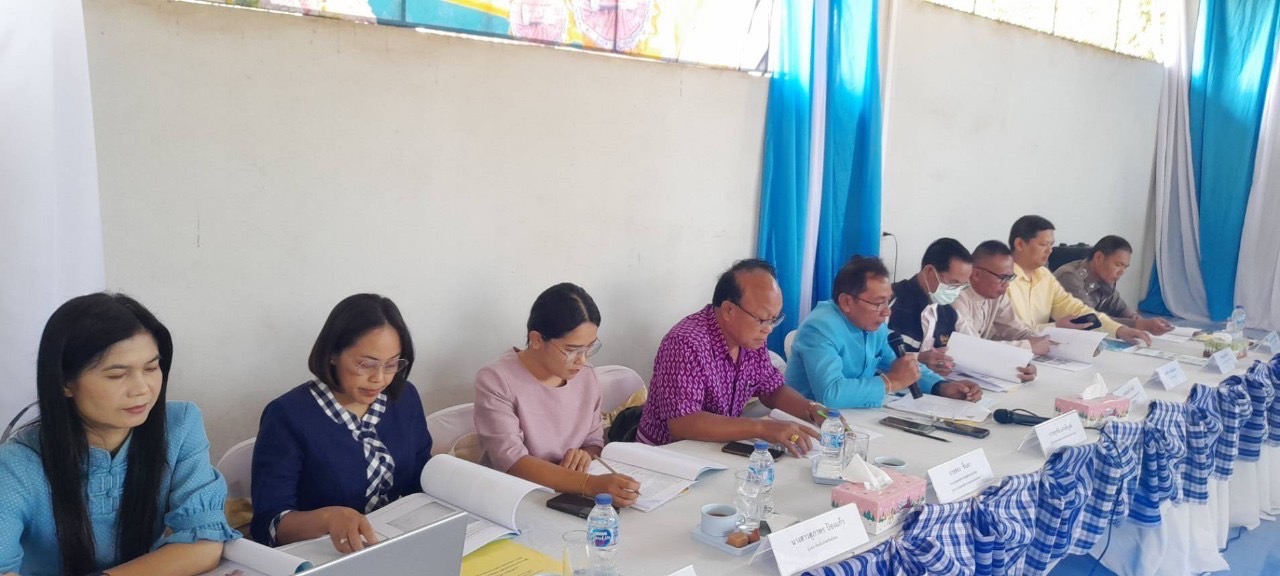 พช.ยโสธรดำเนินกิจกรรมพัฒนายกระดับหมู่บ้านกองทุนแม่ของแผ่นดินสู่การเป็นต้นแบบด้านการป้องกันและแก้ไขปัญหายาเสพติดกิจกรรมการประกวดหมู่บ้านกองทุนแม่ ของแผ่นดินดีเด่นระดับจังหวัด ประจำปีงบประมาณ พ.ศ. 2567 ณ พื้นที่อำเภอกุดชุมและอำเภอทรายมูล จังหวัดยโสธร