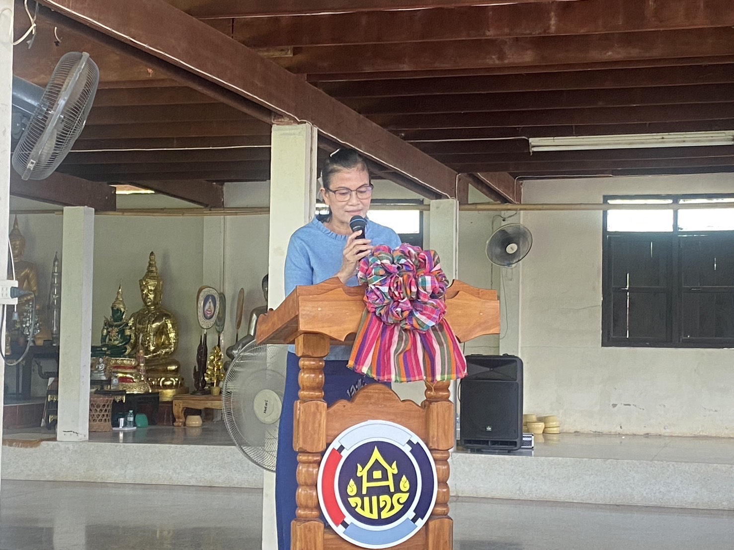 พช.ยโสธรดำเนินกิจกรรมพัฒนายกระดับหมู่บ้านกองทุนแม่ของแผ่นดินสู่การเป็นต้นแบบด้านการป้องกันและแก้ไขปัญหายาเสพติดกิจกรรมการประกวดหมู่บ้านกองทุนแม่ ของแผ่นดินดีเด่นระดับจังหวัด ประจำปีงบประมาณ พ.ศ. 2567 ณ พื้นที่อำเภอกุดชุมและอำเภอทรายมูล จังหวัดยโสธร