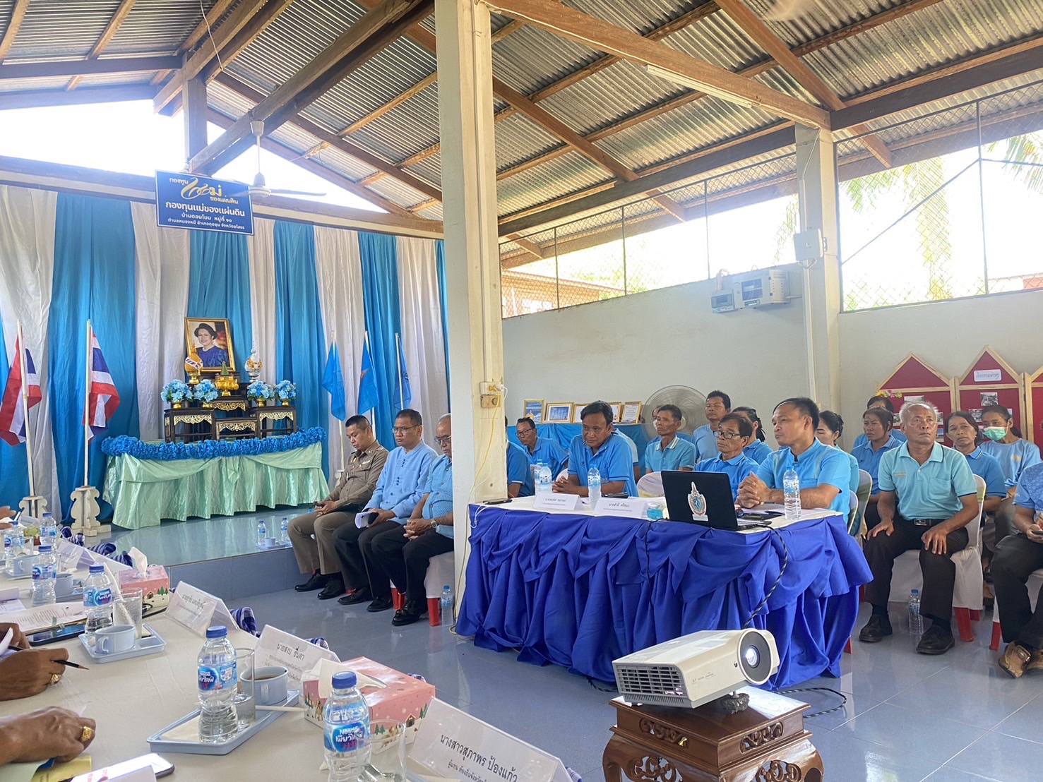 พช.ยโสธรดำเนินกิจกรรมพัฒนายกระดับหมู่บ้านกองทุนแม่ของแผ่นดินสู่การเป็นต้นแบบด้านการป้องกันและแก้ไขปัญหายาเสพติดกิจกรรมการประกวดหมู่บ้านกองทุนแม่ ของแผ่นดินดีเด่นระดับจังหวัด ประจำปีงบประมาณ พ.ศ. 2567 ณ พื้นที่อำเภอกุดชุมและอำเภอทรายมูล จังหวัดยโสธร