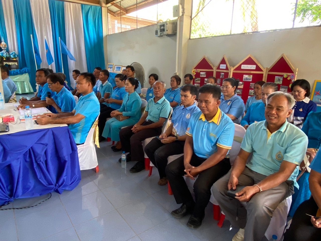 พช.ยโสธรดำเนินกิจกรรมพัฒนายกระดับหมู่บ้านกองทุนแม่ของแผ่นดินสู่การเป็นต้นแบบด้านการป้องกันและแก้ไขปัญหายาเสพติดกิจกรรมการประกวดหมู่บ้านกองทุนแม่ ของแผ่นดินดีเด่นระดับจังหวัด ประจำปีงบประมาณ พ.ศ. 2567 ณ พื้นที่อำเภอกุดชุมและอำเภอทรายมูล จังหวัดยโสธร