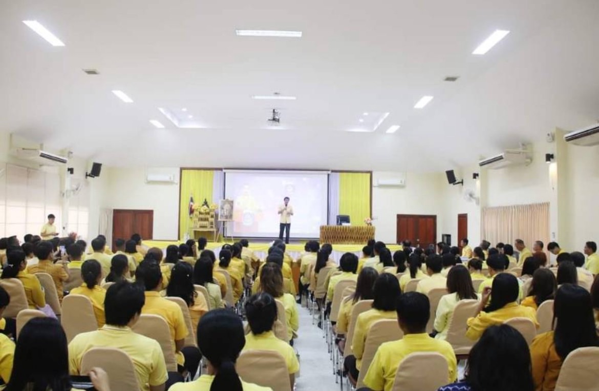 พช.ยโสธร: ร่วมพิธีเปิดป้ายกิจกรรม (Kick off) โครงการ โคก หนอง นา อารยเกษตร และมอบนโยบายการขับเคลื่อนการดําเนินงานพัฒนาชุมชน