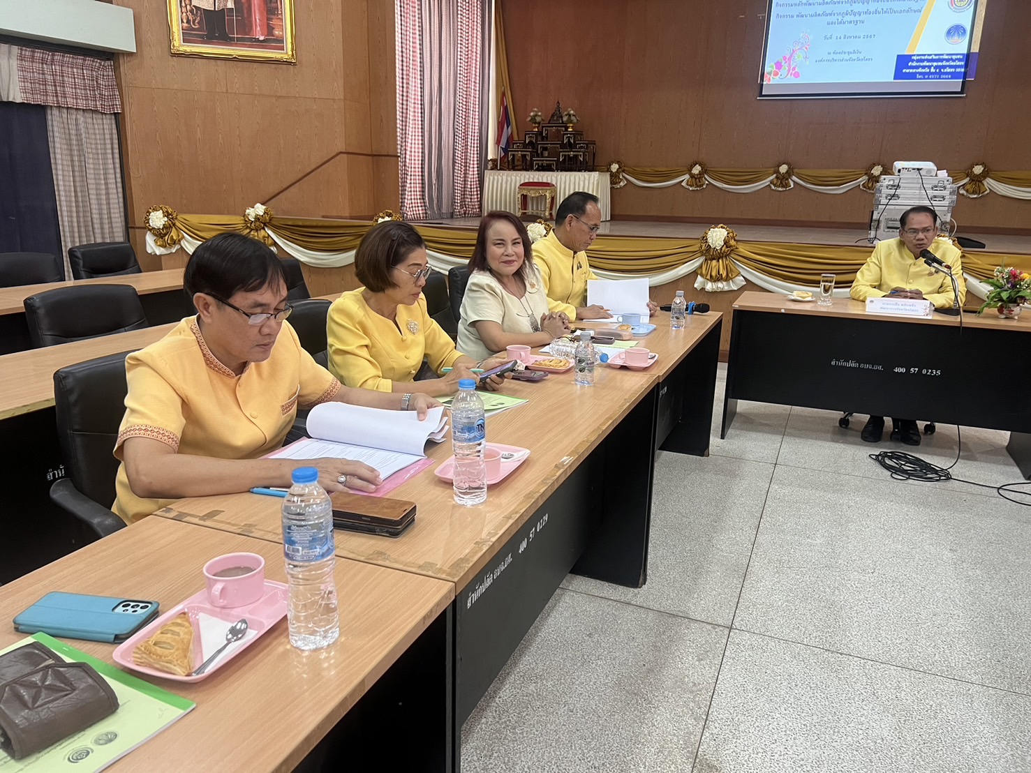 พช ยโสธรจัดประชุมเชิงปฏิบัติการกลไกเพื่อการพัฒนาผลิตภัณฑ์จากภูมิปัญญาท้องถิ่นให้เป็นเอกลักษณ์ได้มาตรฐาน และการส่งเสริมตลาด โครงการภายใต้แผนปฏิบัติราชการประจำปีของจังหวัดยโสธร ปีงบประมาณ พ.ศ. 2567