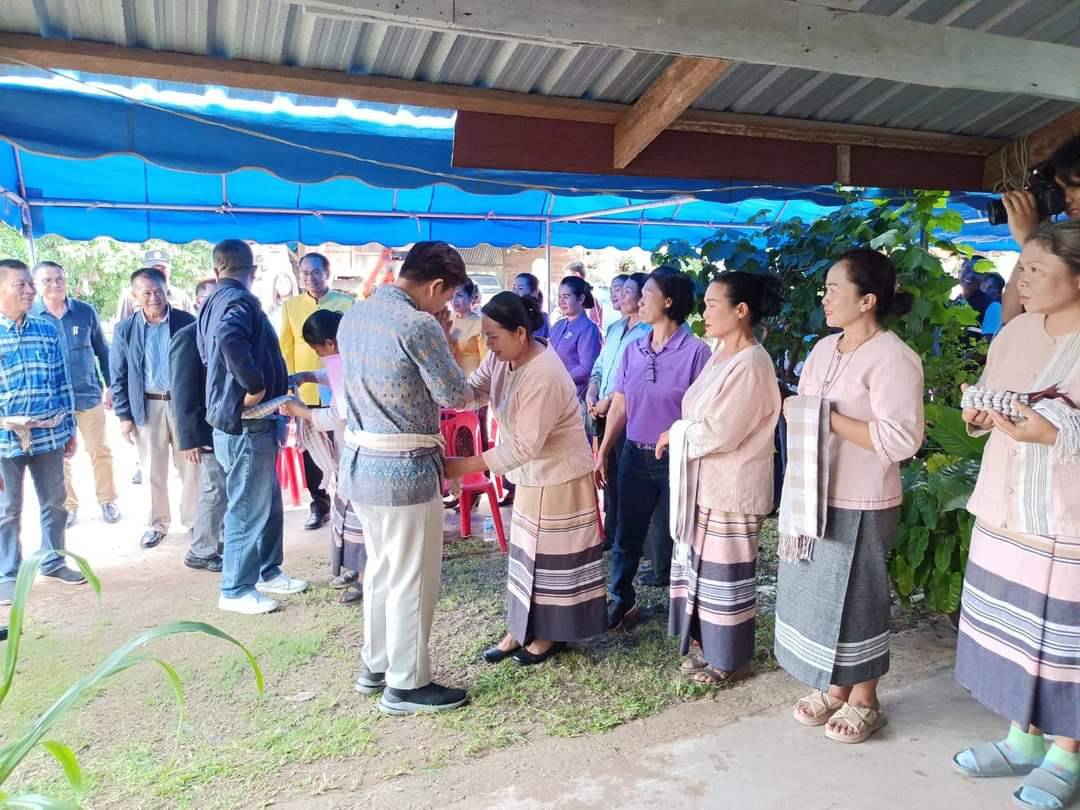 พช ยโสธร ร่วมลงพื้นที่กับ กมธ.แก้ปัญหาหนี้สิน ศึกษาดูงานกลุ่มวิสาหกิจชุมชนทอผ้าฝ้ายย้อมสีธรรมชาติ อำเภอกุดชุม จังหวัดยโสธร