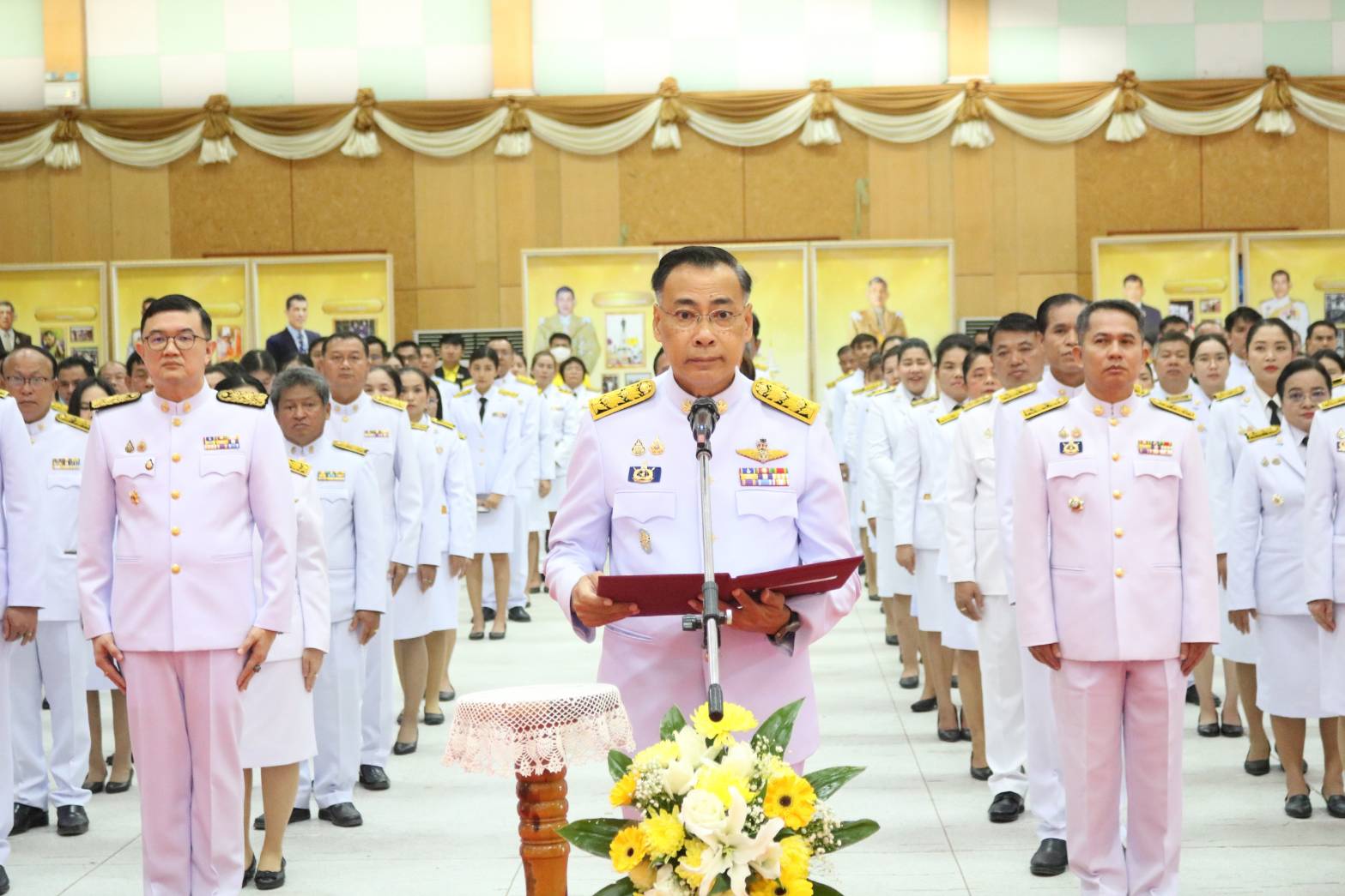 พช.ยโสธร  ร่วมพิธีวางพานพุ่มดอกไม้สดเนื่องในวันพระบิดาแห่งฝนหลวง ประจำปี 2567