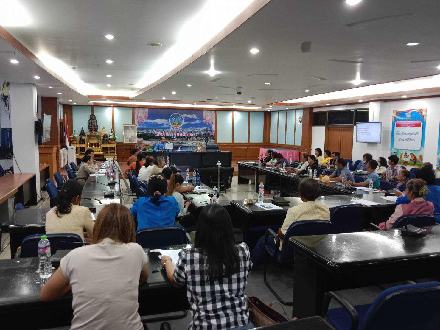 พช.ยโสธร ประชุมคัดเลือกผู้ประกอบการ OTOP ผู้ผลิต และ ผู้ประกอบการ OTOP ชวนชิม เข้าร่วมงาน OTOP City 2024