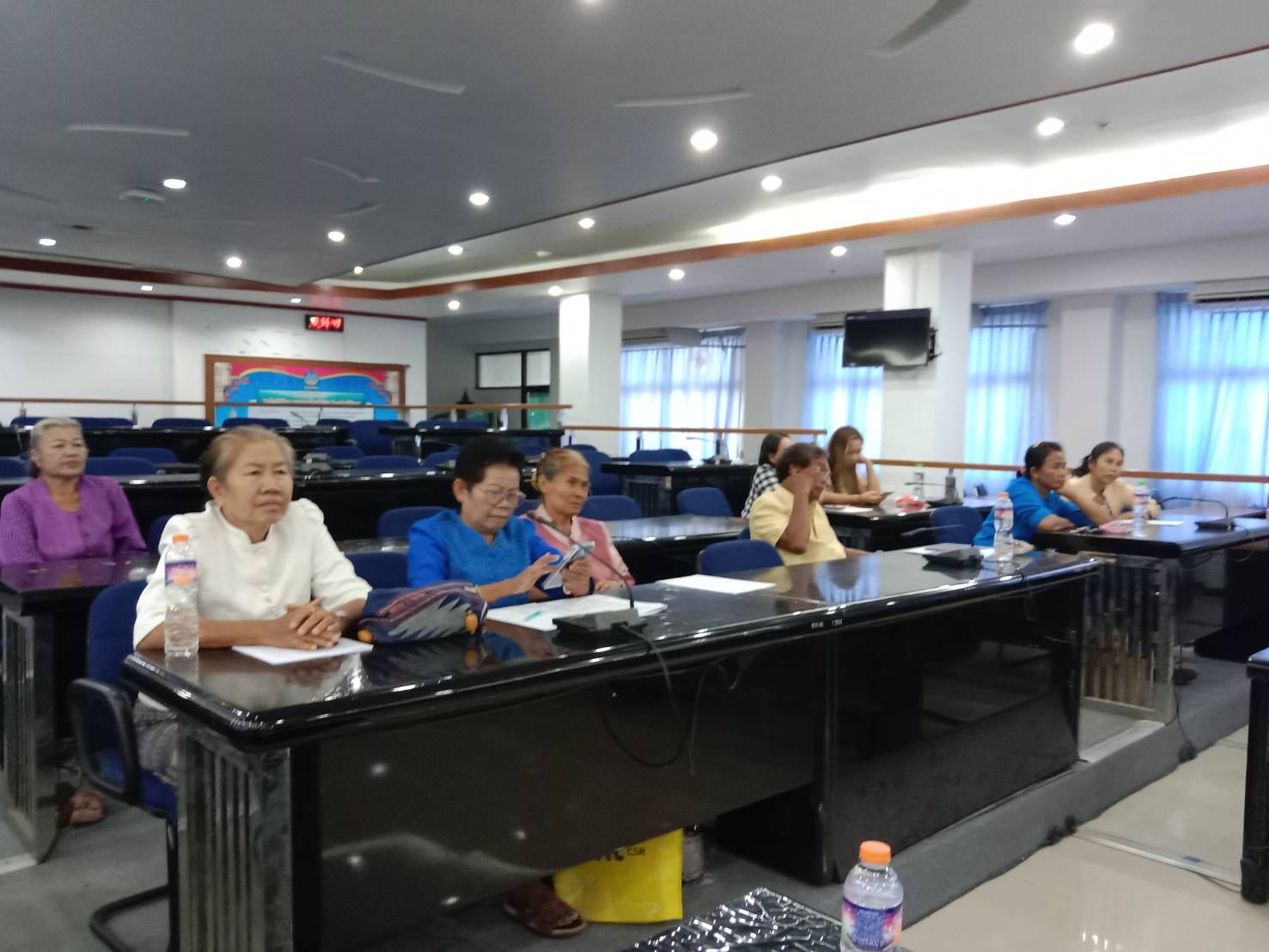 พช.ยโสธร ประชุมคัดเลือกผู้ประกอบการ OTOP ผู้ผลิต และ ผู้ประกอบการ OTOP ชวนชิม เข้าร่วมงาน OTOP City 2024