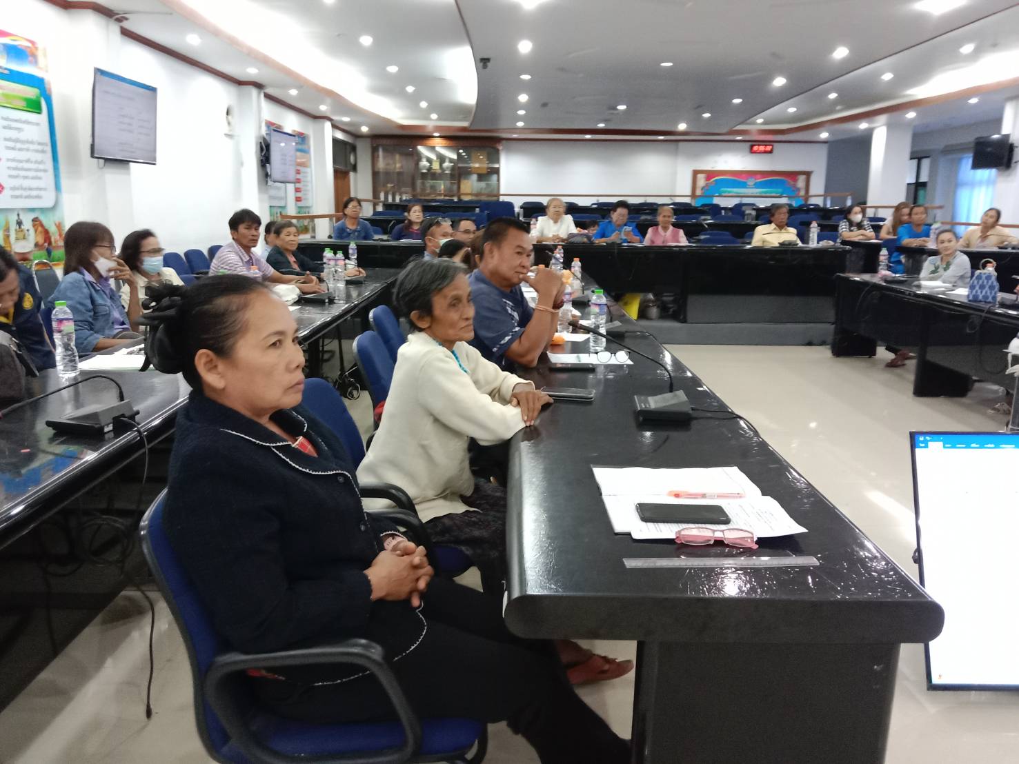 พช.ยโสธร ประชุมคัดเลือกผู้ประกอบการ OTOP ผู้ผลิต และ ผู้ประกอบการ OTOP ชวนชิม เข้าร่วมงาน OTOP City 2024