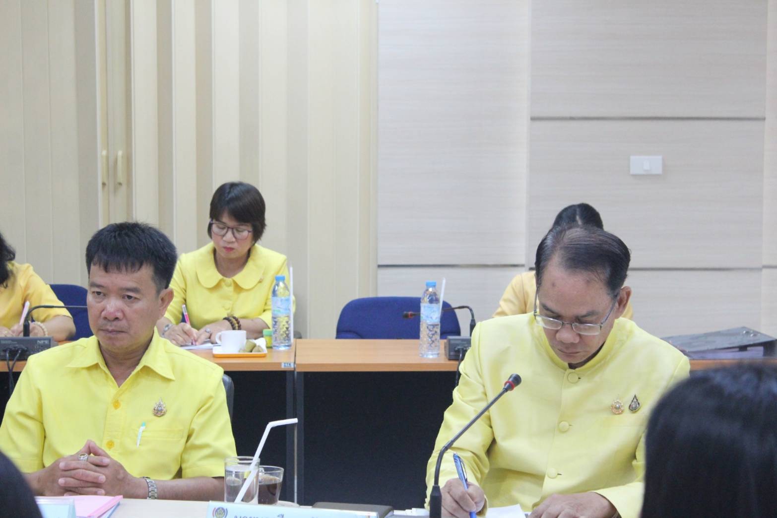 💠นางนวลจันทร์ ศรีมงคล ผู้ตรวจราชการกรม  ปฏิบัติหน้าที่ผู้อำนวยการศูนย์ศึกษาและพัฒนาชุมชนอุบลราชธานี ประชุม พบปะ ผู้บริหาร บุคลากร และเจ้าหน้าที่ สำนักงานพัฒนาชุมชนจังหวัดยโสธร  เน้นย้ำ มุ่งขับเคลื่อนพัฒนางานพัฒนาชุมชน ภายใต้ งาน  งบ ระบบ คน อย่างมีประสิทธิภาพ