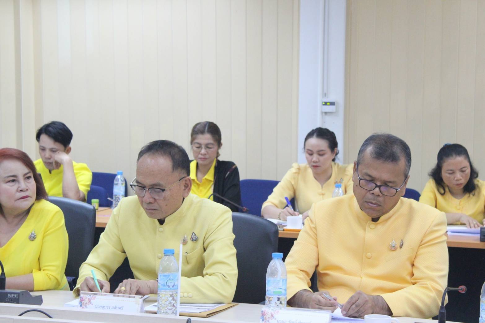 💠นางนวลจันทร์ ศรีมงคล ผู้ตรวจราชการกรม  ปฏิบัติหน้าที่ผู้อำนวยการศูนย์ศึกษาและพัฒนาชุมชนอุบลราชธานี ประชุม พบปะ ผู้บริหาร บุคลากร และเจ้าหน้าที่ สำนักงานพัฒนาชุมชนจังหวัดยโสธร  เน้นย้ำ มุ่งขับเคลื่อนพัฒนางานพัฒนาชุมชน ภายใต้ งาน  งบ ระบบ คน อย่างมีประสิทธิภาพ