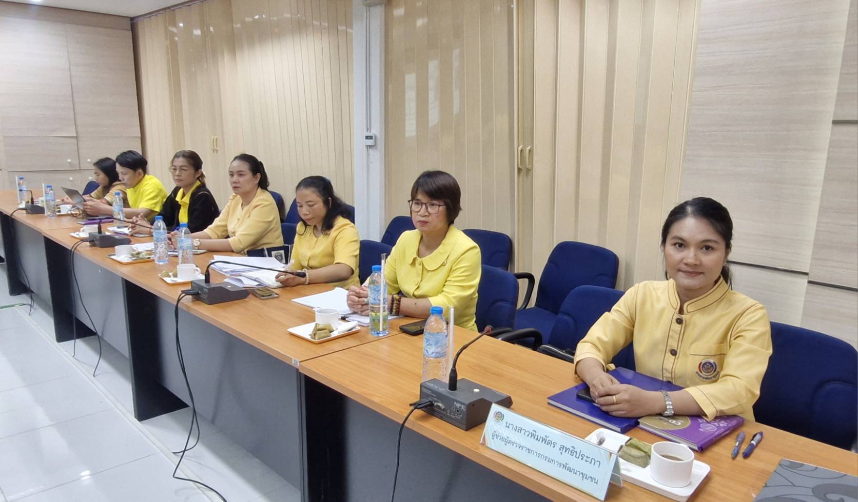 💠นางนวลจันทร์ ศรีมงคล ผู้ตรวจราชการกรม  ปฏิบัติหน้าที่ผู้อำนวยการศูนย์ศึกษาและพัฒนาชุมชนอุบลราชธานี ประชุม พบปะ ผู้บริหาร บุคลากร และเจ้าหน้าที่ สำนักงานพัฒนาชุมชนจังหวัดยโสธร  เน้นย้ำ มุ่งขับเคลื่อนพัฒนางานพัฒนาชุมชน ภายใต้ งาน  งบ ระบบ คน อย่างมีประสิทธิภาพ