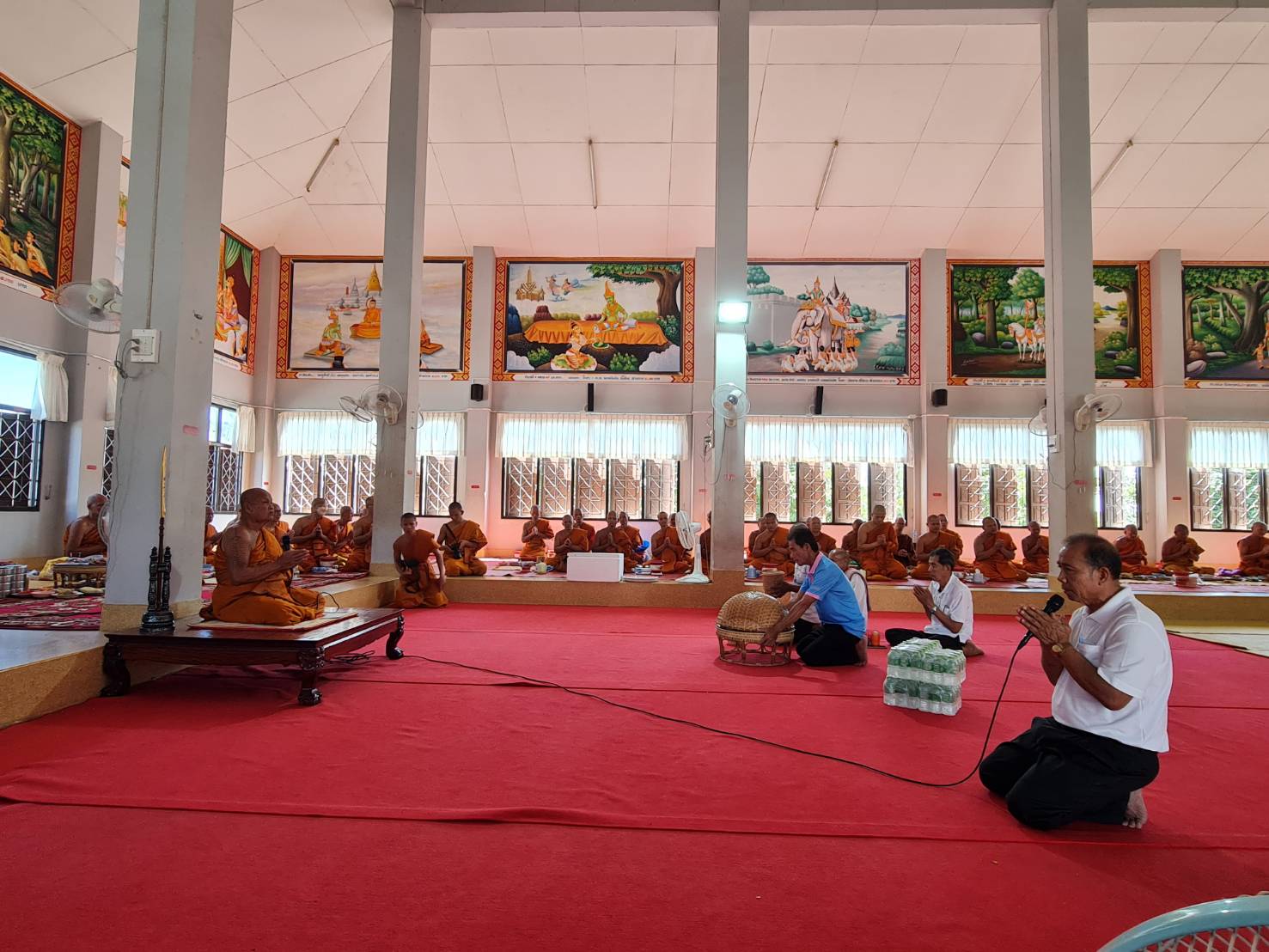 พช.ยโสธร นายบรรลือ พลับพลึง พัฒนาการจังหวัดยโสธร เป็นประธานถวายภัตตาหารเพลและน้ำปานะ