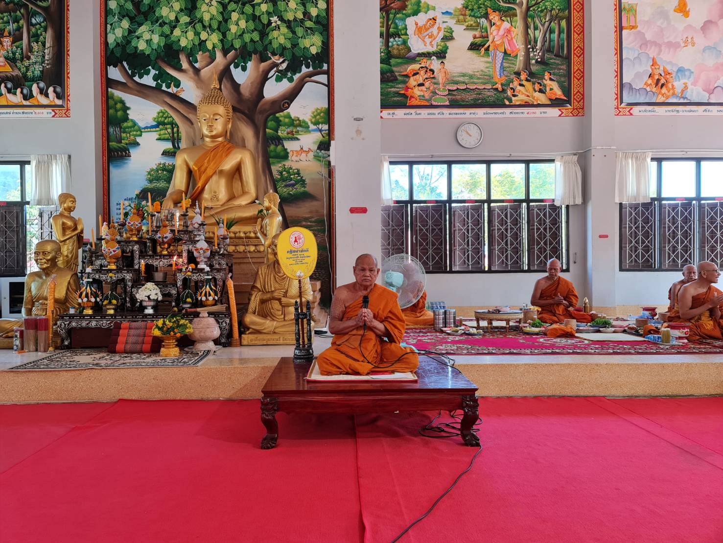 พช.ยโสธร นายบรรลือ พลับพลึง พัฒนาการจังหวัดยโสธร เป็นประธานถวายภัตตาหารเพลและน้ำปานะ