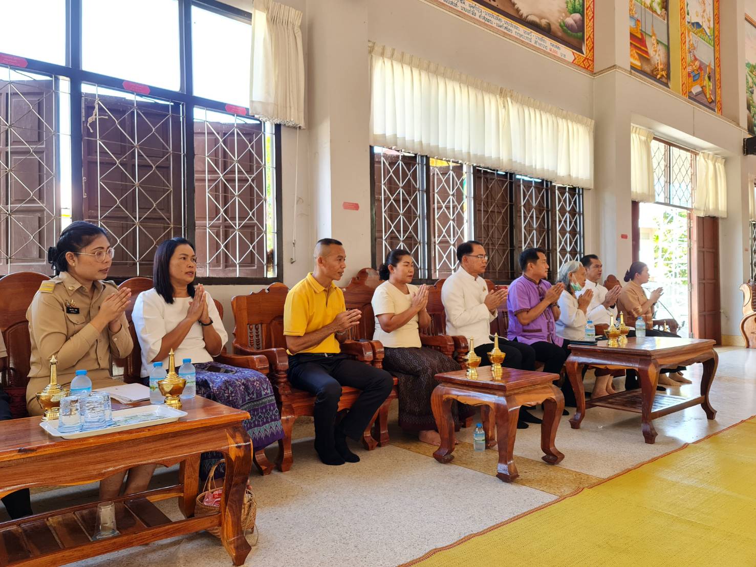 พช.ยโสธร นายบรรลือ พลับพลึง พัฒนาการจังหวัดยโสธร เป็นประธานถวายภัตตาหารเพลและน้ำปานะ