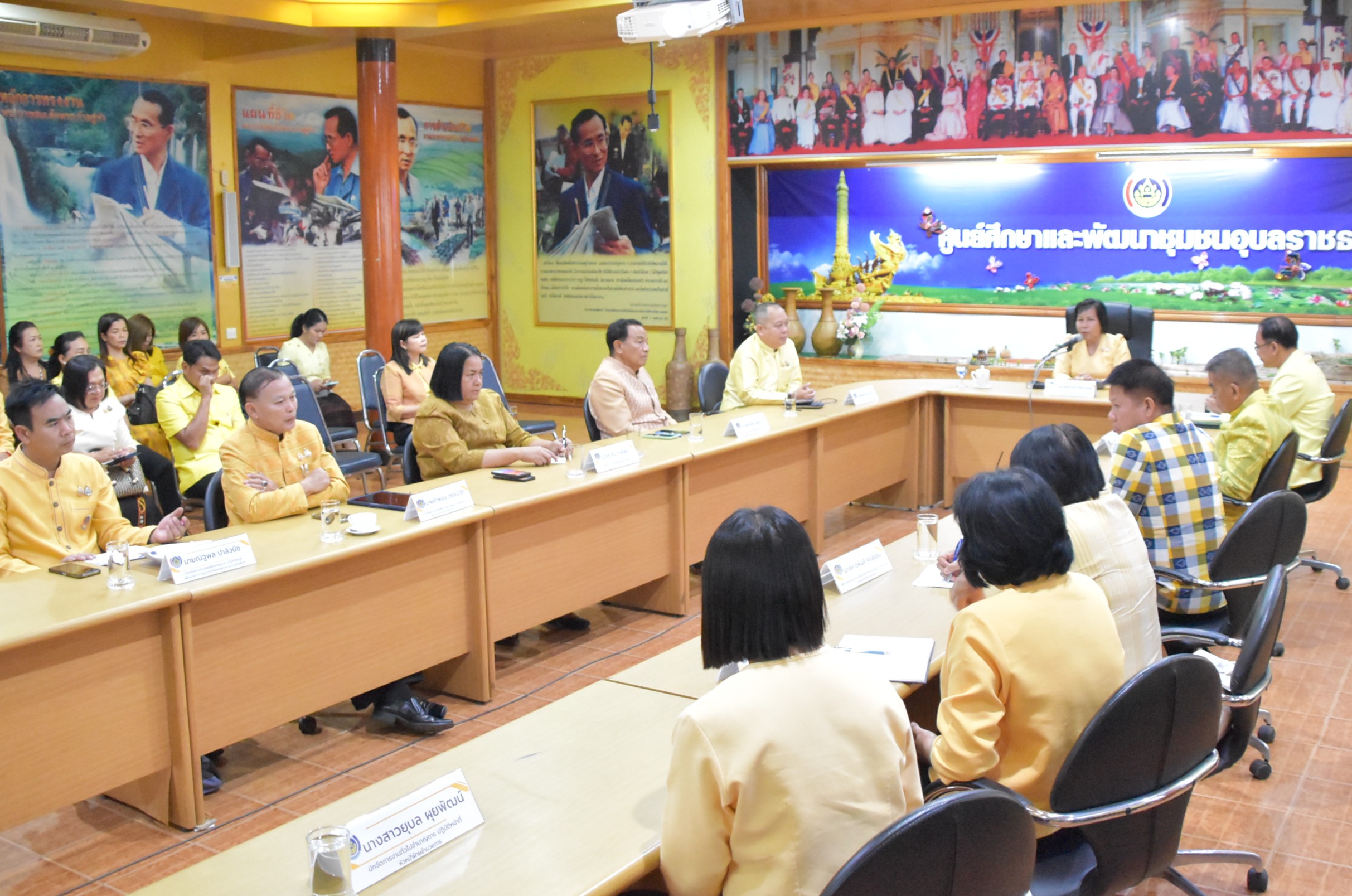 พช ยโสธร   เข้าร่วมรับฟังแนวทาง และร่วมแสดงความยินดีเนื่องในโอกาสที่ท่านผู้ตรวจราชการกรม (นางนวลจันทร์ ศรีมงคล) มาปฏิบัติหน้าที่ผู้อำนวยการศูนย์ศึกษาและพัฒนาชุมชนอุบลราชธานี