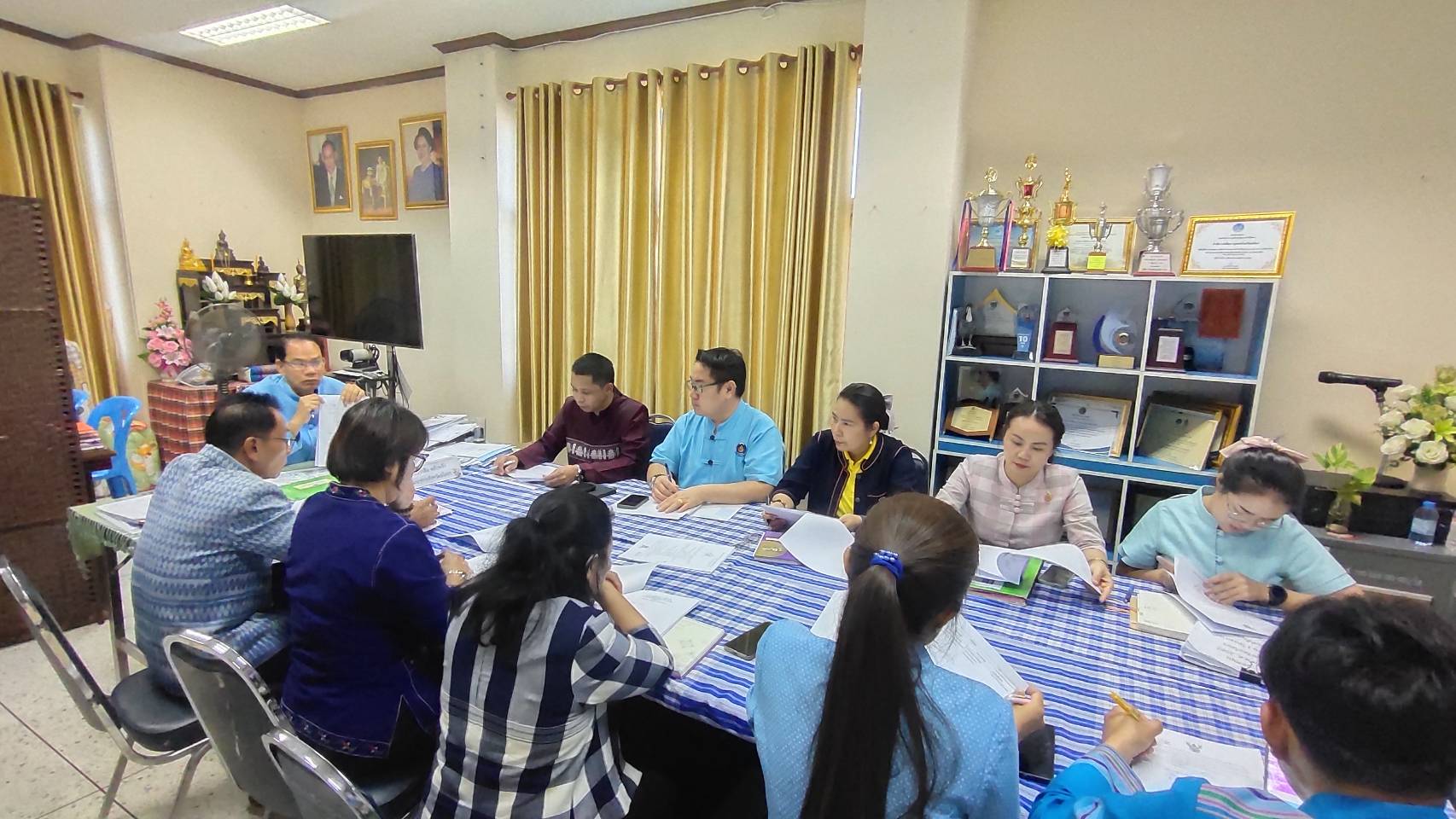 🔶พช.ยโสธร🔶 ประชุมติดตามการขับเคลื่อนนโยบายสำคัญของรองนายกรัฐมนตรีและรัฐมนตรีว่าการกระทรวงมหาดไทย ไตรมาส 1 (การดำเนินงานในเดือนตุลาคม-ธันวาคม 2567)