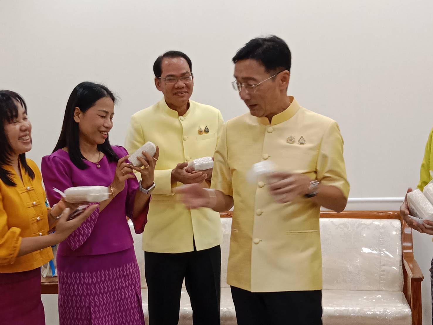 🔶พช.ยโสธร🔶 นำทีมบุคลากรในสังกัดเข้า ‘สวัสดีปีใหม่’ ผู้ว่าราชการจังหวัดยโสธร พร้อมขอแนวทางในการดำเนินงานสำหรับปีงบประมาณ พ.ศ.2568