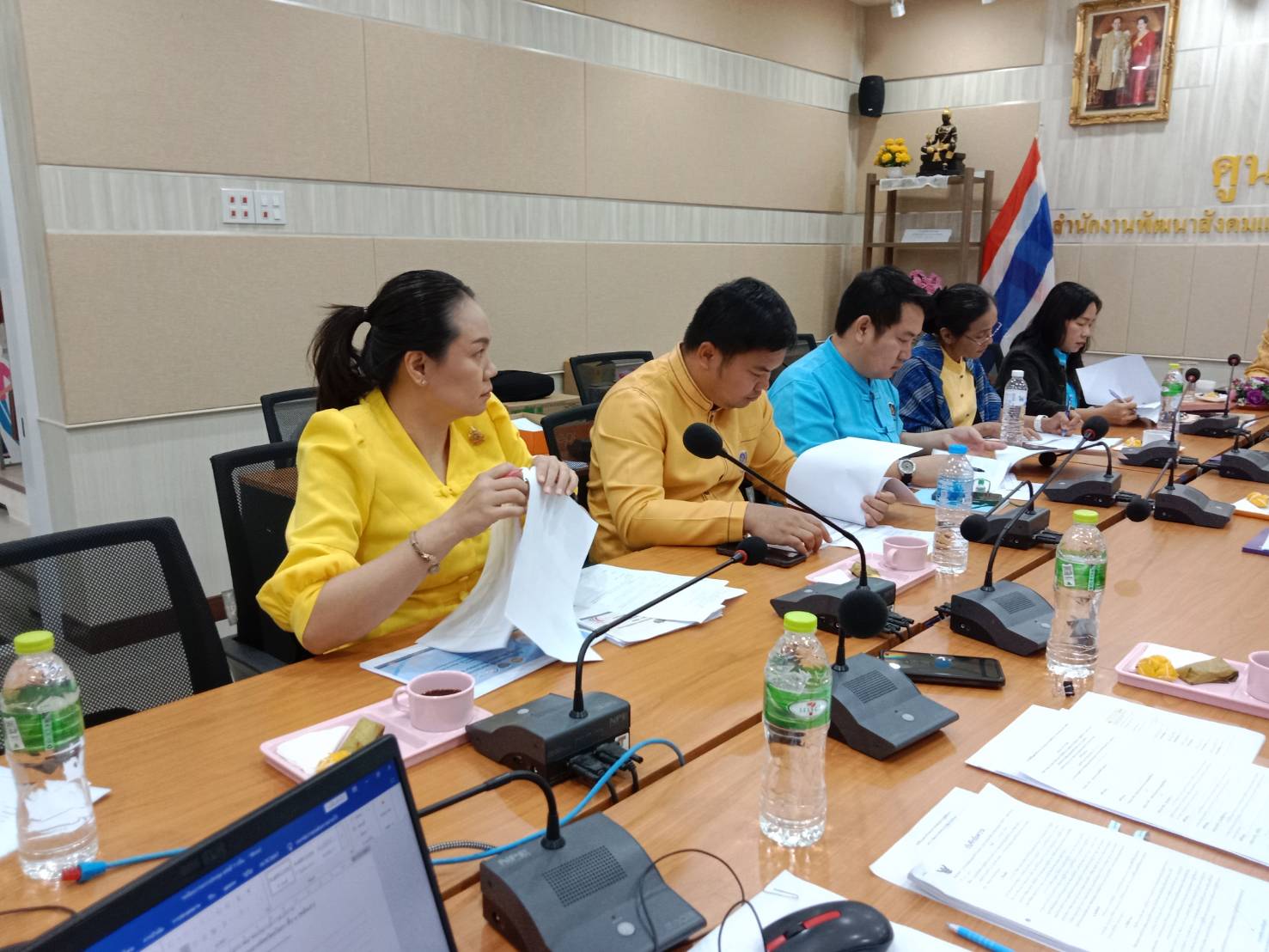 ☘️พช.ยโสธร☘️ ประชุมคณะทำงานพิจารณาจัดทำข้อตกลงการปฏิบัติราชการและผลการปฏิบัติราชการ ของข้าราชการสังกัดสำนักงานพัฒนาชุมชนจังหวัดยโสธร รอบการประเมินที่ 1 ประจำปีงบประมาณ พ.ศ 2568 (1 ตุลาคม 2567 ถึง 31 มีนาคม 2568)