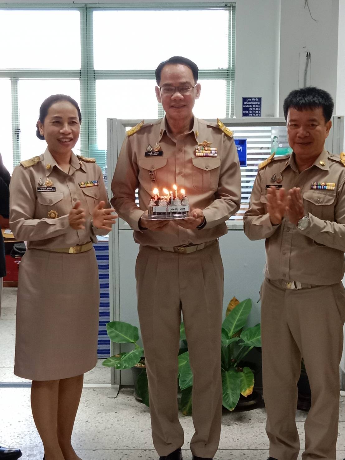 🌸 พช.ยโสธร 🌸 ข้าราชการในสังกัดสำนักงานพัฒนาชุมชนจังหวัดยโสธร ร่วมอวยพรเนื่องในวันคล้ายวันเกิด พัฒนาการจังหวัดยโสธร