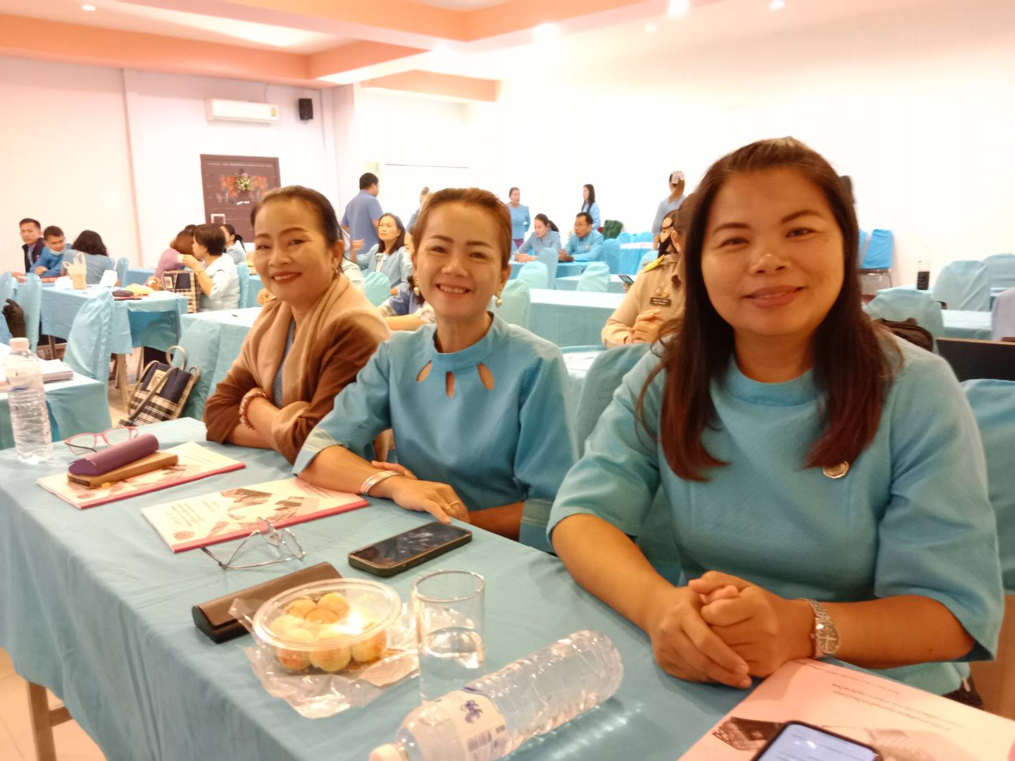 🔵 นายบรรลือ พลับพลึง พัฒนาการจังหวัดยโสธร มอบนโยบายการดำเนินงานตามตัวชี้วัดตามมาตรการปรับปรุงประสิทธิภาพในการปฏิบัติราชการและตัวชี้วัดการประเมินผลการปฏิบัติราชการกรมการพัฒนาชุมชนประจำปี 2568