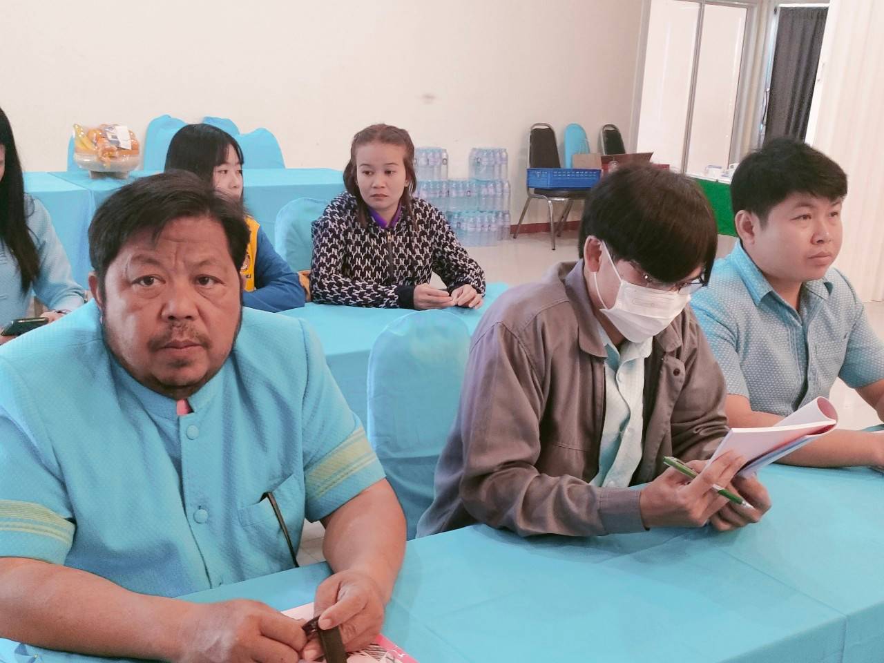 🔵 นายบรรลือ พลับพลึง พัฒนาการจังหวัดยโสธร มอบนโยบายการดำเนินงานตามตัวชี้วัดตามมาตรการปรับปรุงประสิทธิภาพในการปฏิบัติราชการและตัวชี้วัดการประเมินผลการปฏิบัติราชการกรมการพัฒนาชุมชนประจำปี 2568