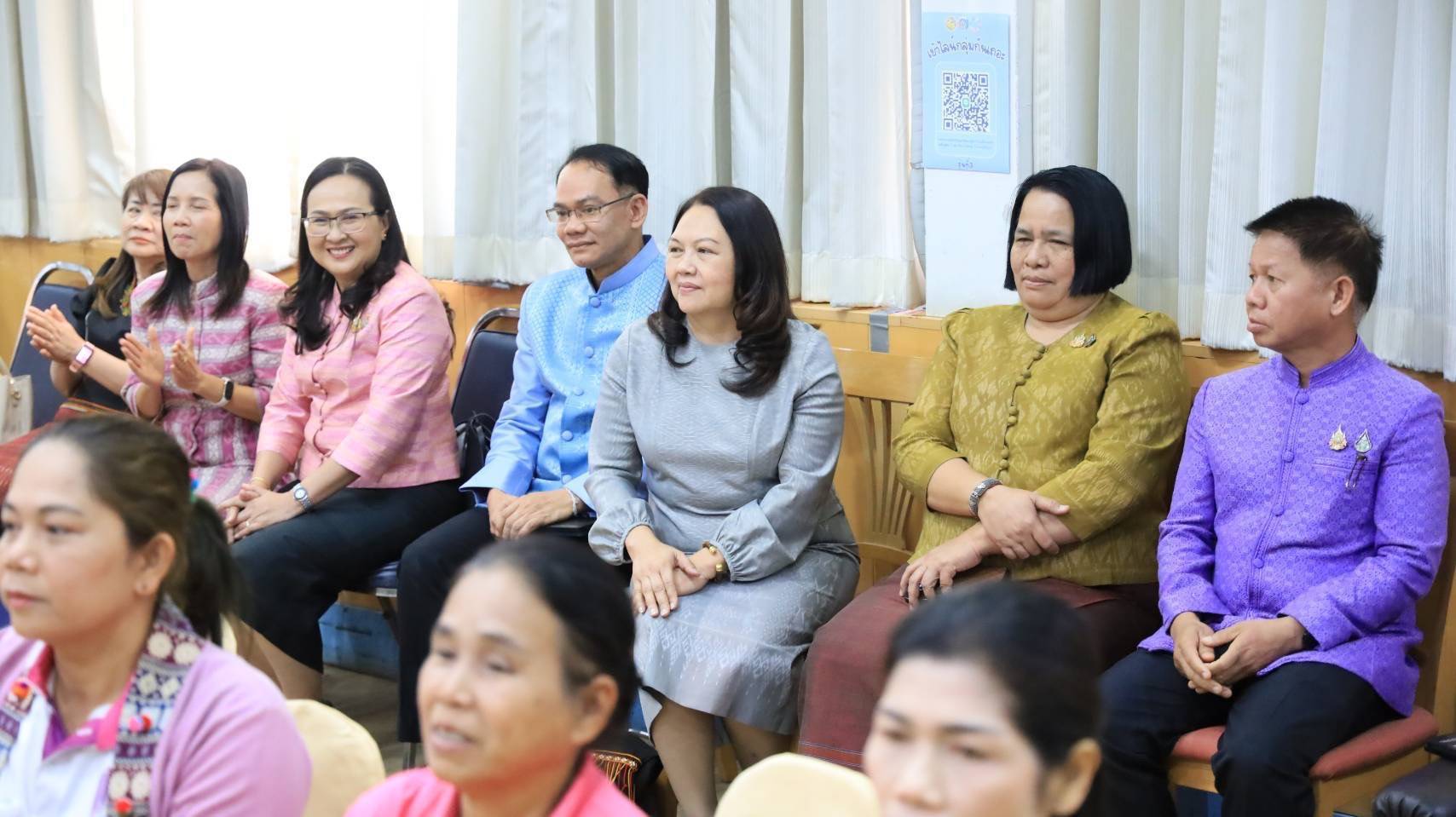 🏃พชโสธร🧑‍🤝‍🧑 เข้าร่วมโครงการสนับสนุนการขับเคลื่อนนโยบายสู่การปฏิบัติ ประจำปี 2568 กิจกรรมที่ 1 ประชุมมอบนโยบายและแนวทางการดำเนินงานพัฒนาชุมชนประจำปีงบประมาณ พ.ศ 2568