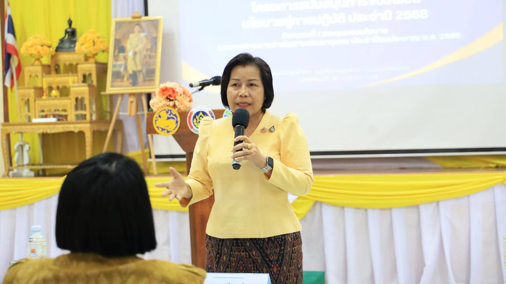 🏃พชโสธร🧑‍🤝‍🧑 เข้าร่วมโครงการสนับสนุนการขับเคลื่อนนโยบายสู่การปฏิบัติ ประจำปี 2568 กิจกรรมที่ 1 ประชุมมอบนโยบายและแนวทางการดำเนินงานพัฒนาชุมชนประจำปีงบประมาณ พ.ศ 2568