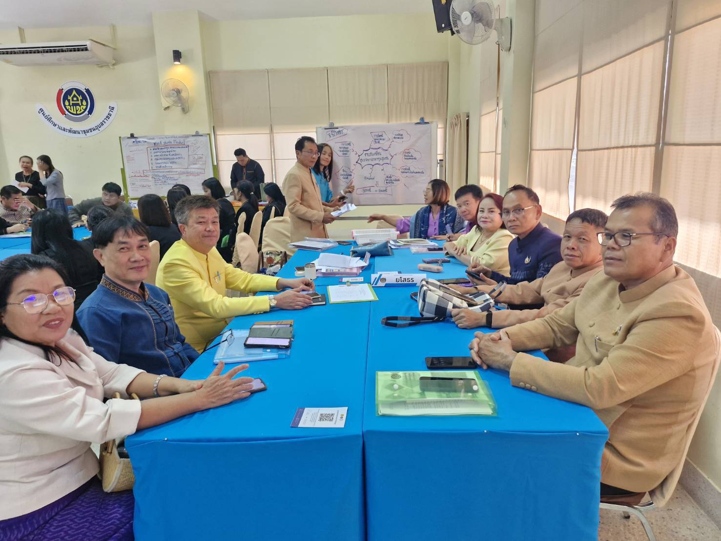 🏃พชโสธร🧑‍🤝‍🧑 เข้าร่วมโครงการสนับสนุนการขับเคลื่อนนโยบายสู่การปฏิบัติ ประจำปี 2568 กิจกรรมที่ 1 ประชุมมอบนโยบายและแนวทางการดำเนินงานพัฒนาชุมชนประจำปีงบประมาณ พ.ศ 2568