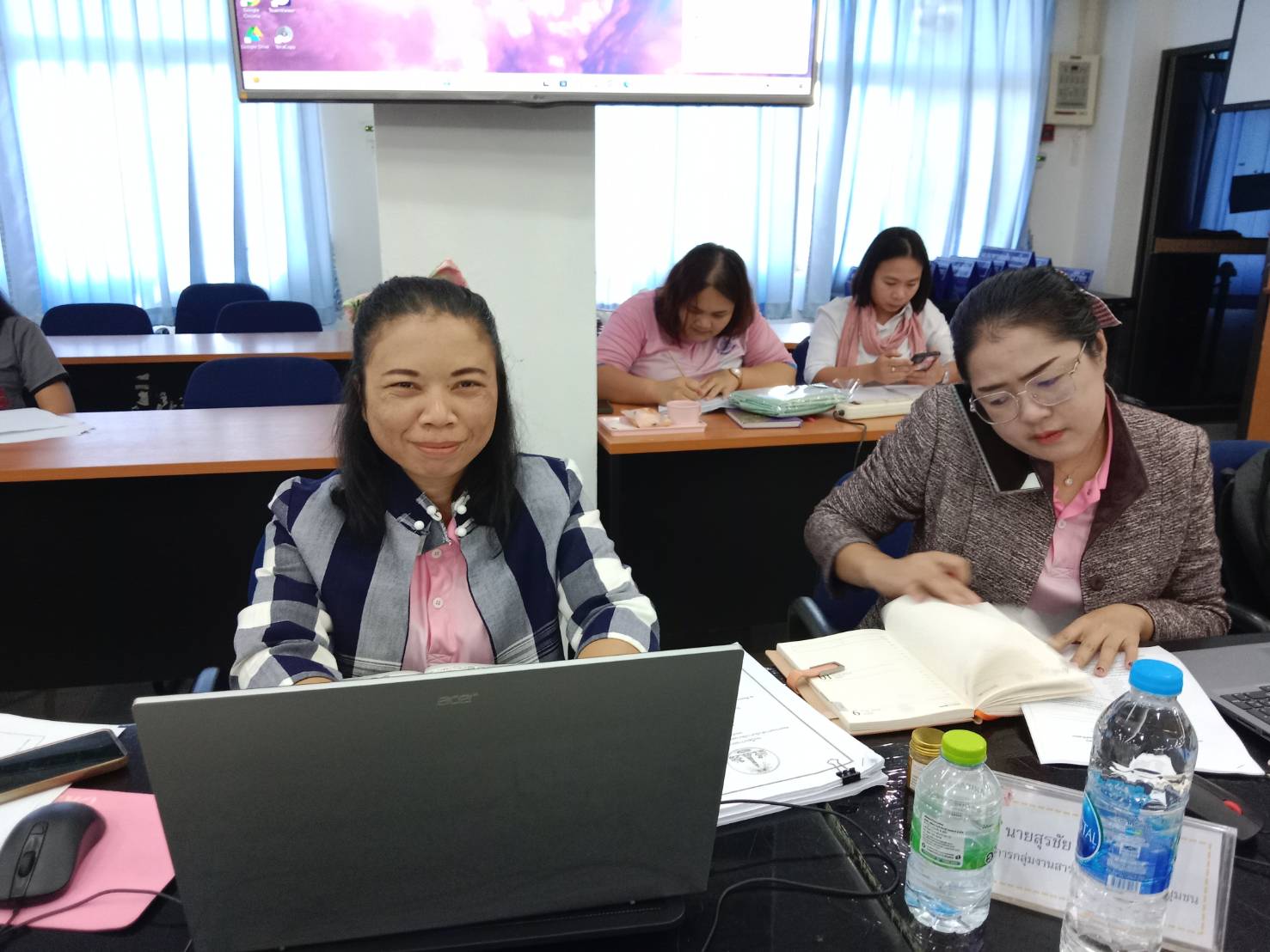 🌈พช.ยโสธร🌈 ประชุมเตรียมความพร้อมคณะทำงานสนับสนุนฝ่ายออกร้าน แสดงนิทรรศการ การแสดงผลงานและเดินแบบชุดผ้าไทยพื้นเมืองในงานสถาปนาจังหวัดยโสธร ประจำปี 2568