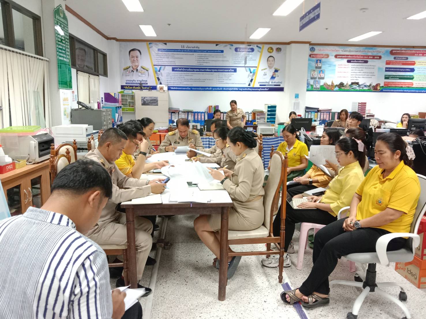 🌈พช.ยโสธร🌈 ประชุม !!! เข้มข้น ติดตามการดำเนินงานกองทุนพัฒนาบทบาทสตรีจังหวัดยโสธร