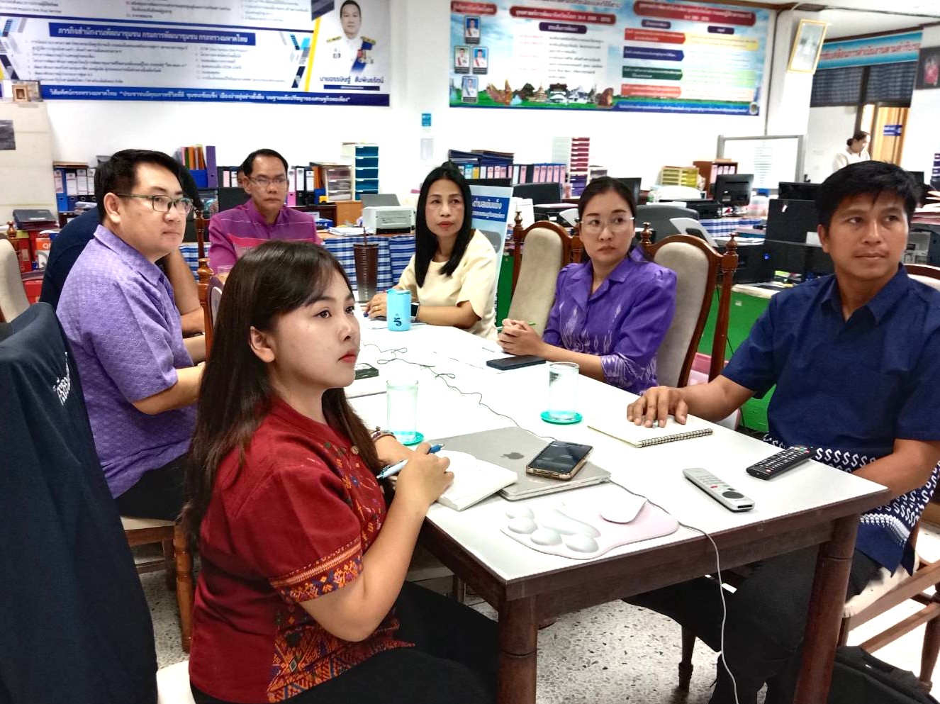 พช.ยโสธร  ประชุมชี้แจง เร่งรัด กำกับ ติดตาม การดำเนินงานกองทุนพัฒนาบทบาทสตรี ผ่านระบบวีดีทัศน์ทางไกล (Video Conference)