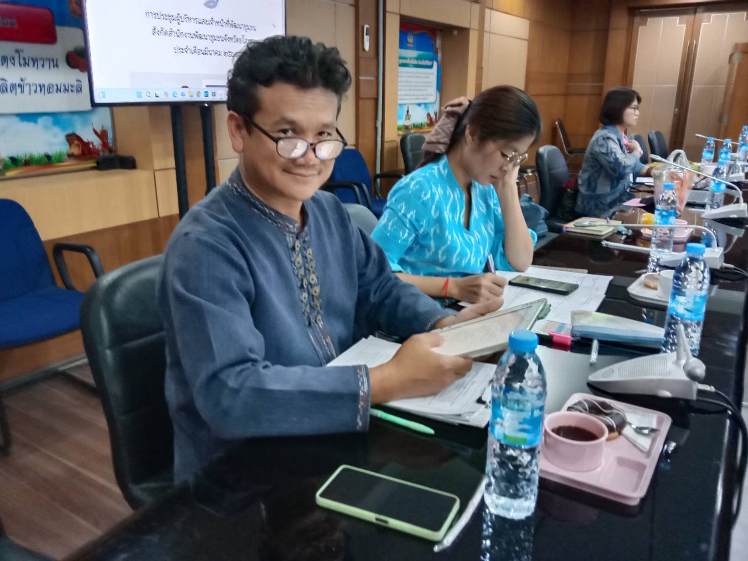 🍉พช.ยโสธร🍉 “คนสำราญ งานสมบูรณ์ เพิ่มพูนสัมพันธ์” ประชุมคณะผู้บริหารและเจ้าหน้าที่พัฒนาชุมชน สังกัดสำนักงานพัฒนาชุมชนจังหวัดยโสธร ครั้งที่ 3 /2568