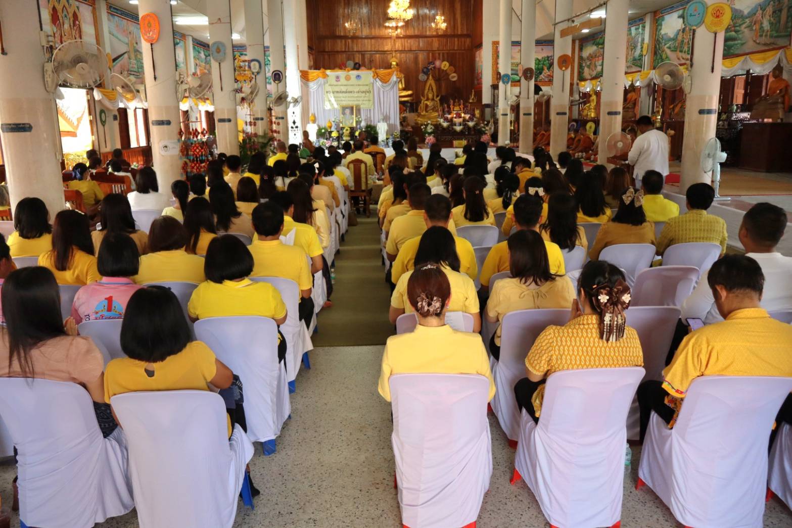 พช.ยโสธร เข้าร่วมพิธีเจริญพระพุทธมนต์ถวายพระพรชัยมงคลแด่พระบาทสมเด็จพระเจ้าอยู่หัว และพระบรมวงศานุวงศ์ ประจำปี 2568