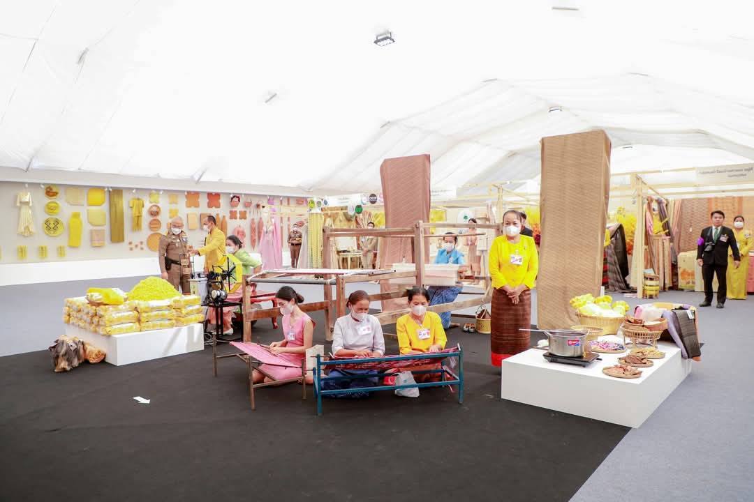 🍉พช.ยโสธร🍉 คนสำราญ งานสมบูรณ์ เพิ่มพูนสัมพันธ์ นำกลุ่มอาชีพเข้าร่วมจำหน่ายในงาน “Colors of Buriram 2025” นิทรรศการผ้าไทยแบบครบวงจร ณ สนามช้างอารีนา อ.เมืองบุรีรัมย์  จ.บุรีรัมย์