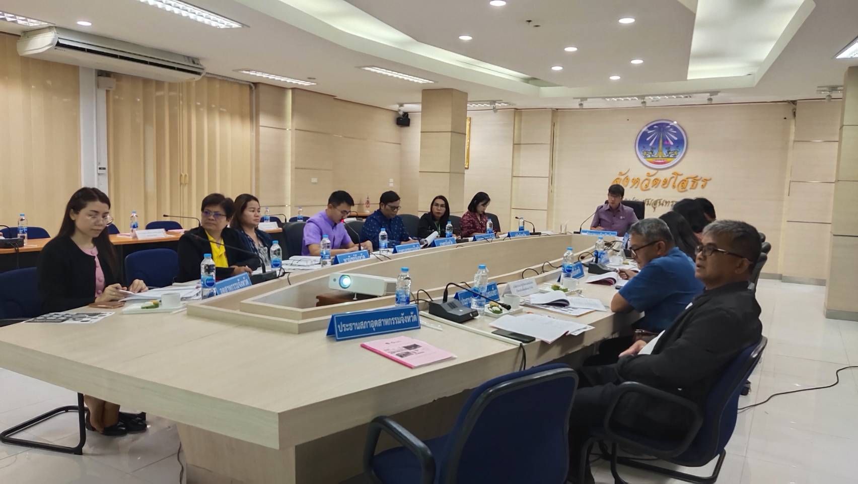 พช.ยโสธร จัดประชุมคณะทำงานด้านการพัฒนาเศรษฐกิจฐานรากและประชารัฐ (E3) จังหวัดยโสธร