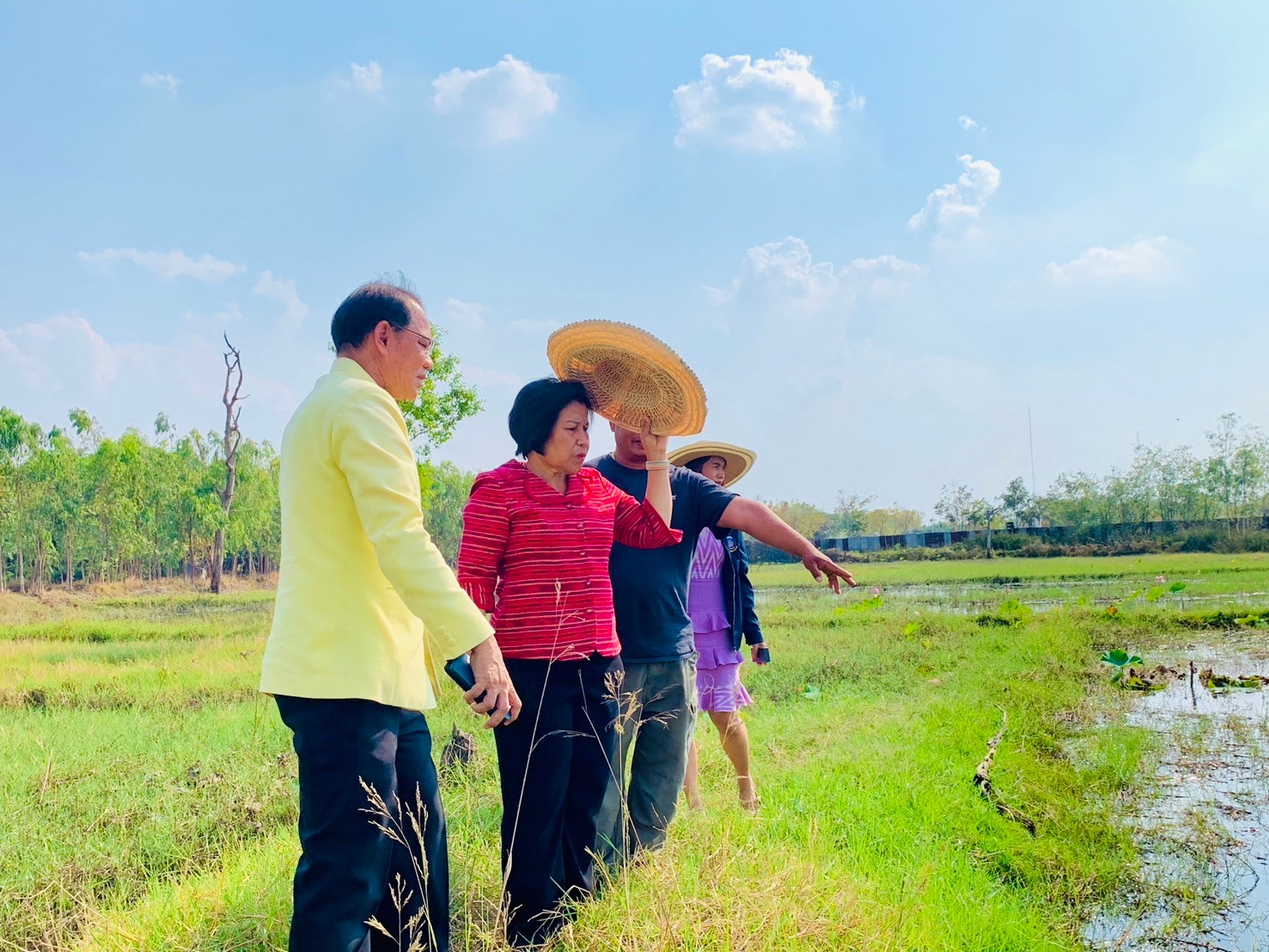 พช.ยโสธร ตรวจ ติดตาม การเร่งรัดดำเนินการบริหารงบประมาณรายจ่ายโครงการพัฒนาหมู่บ้านเศรษฐกิจพอเพียง กิจกรรมพัฒนาศูนย์เรียนรู้การพัฒนาคุณภาพชีวิตตามหลักทฤษฎีใหม่ประยุกต์สู่ “โคก หนอง นา” ปีงบประมาณ พ.ศ.2567