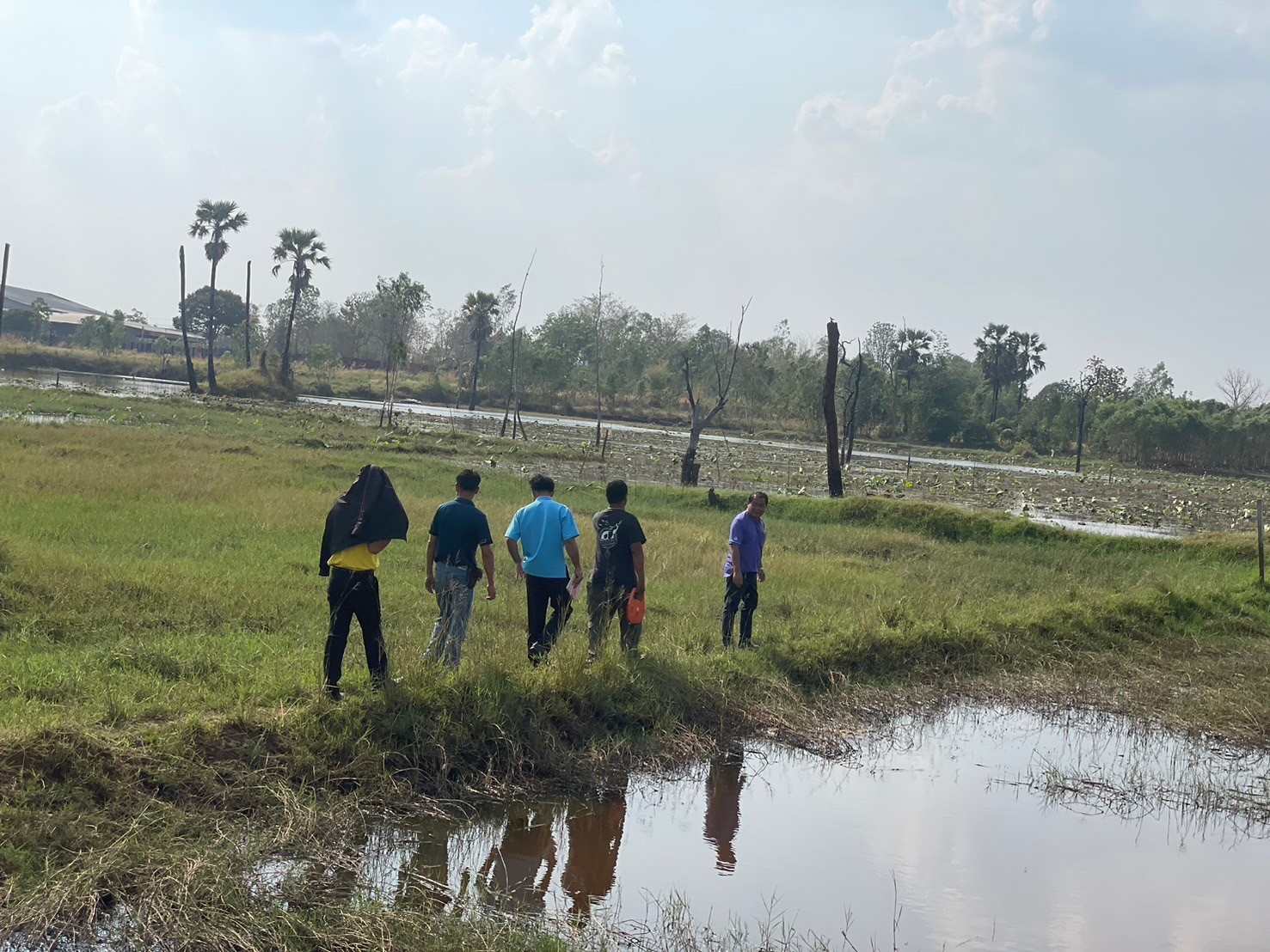 พช.ยโสธร ตรวจ ติดตาม การเร่งรัดดำเนินการบริหารงบประมาณรายจ่ายโครงการพัฒนาหมู่บ้านเศรษฐกิจพอเพียง กิจกรรมพัฒนาศูนย์เรียนรู้การพัฒนาคุณภาพชีวิตตามหลักทฤษฎีใหม่ประยุกต์สู่ “โคก หนอง นา” ปีงบประมาณ พ.ศ.2567