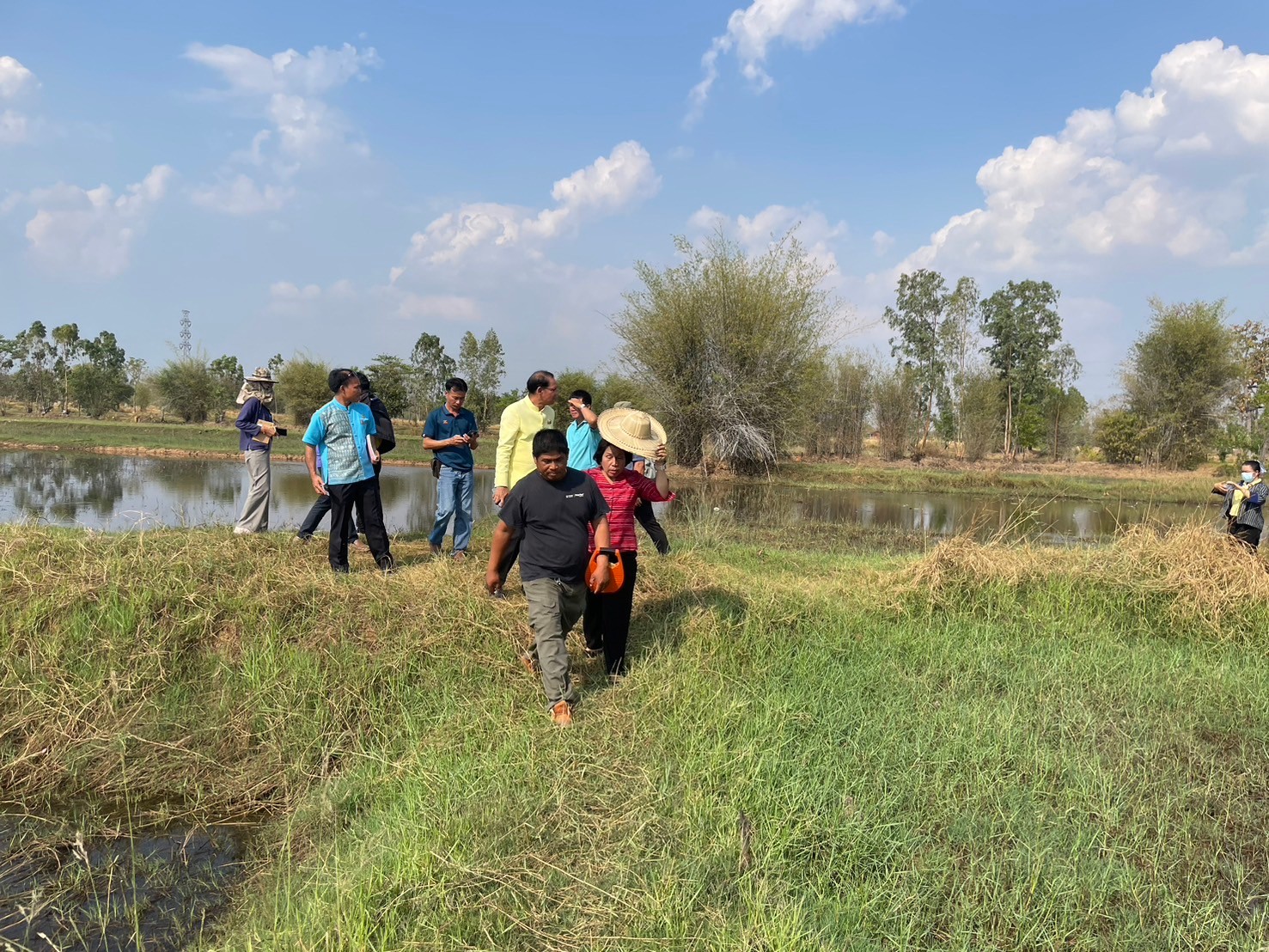 พช.ยโสธร ตรวจ ติดตาม การเร่งรัดดำเนินการบริหารงบประมาณรายจ่ายโครงการพัฒนาหมู่บ้านเศรษฐกิจพอเพียง กิจกรรมพัฒนาศูนย์เรียนรู้การพัฒนาคุณภาพชีวิตตามหลักทฤษฎีใหม่ประยุกต์สู่ “โคก หนอง นา” ปีงบประมาณ พ.ศ.2567