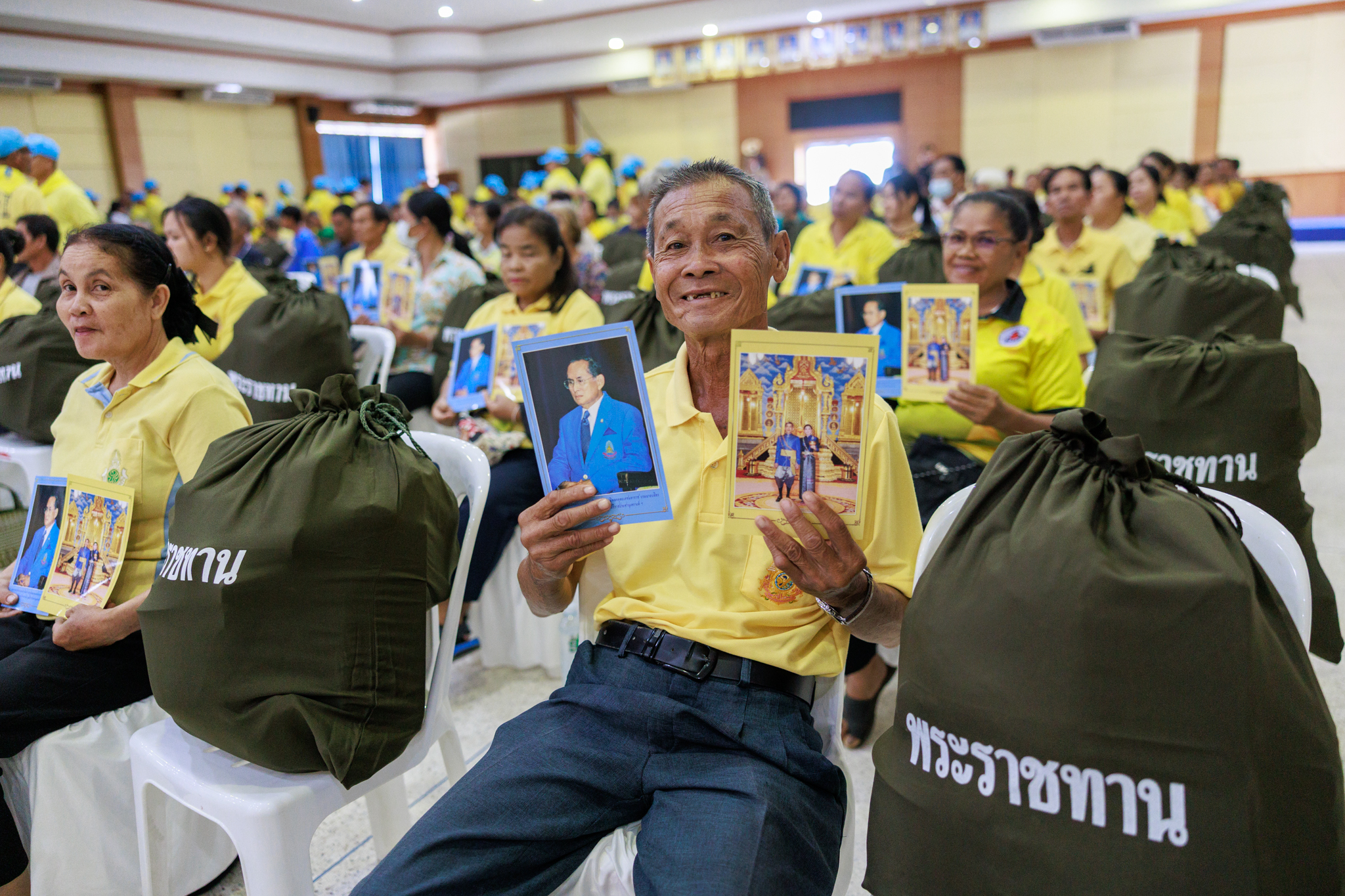 🌈พช ยโสธร🌈 เข้าร่วมกิจกรรมเชิญสิ่งของพระราชทานไปมอบแก่ประชาชนที่ประสบวาตภัยจังหวัดยโสธร