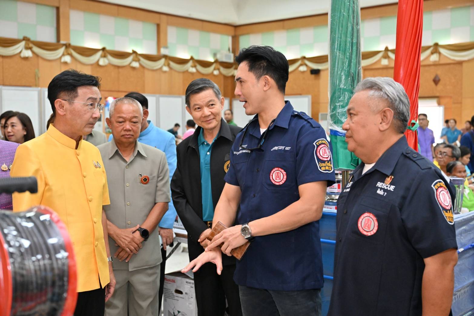 พช.ยโสธร ร่วมมอบวัสดุอุปกรณ์สนับสนุนการประกอบอาชีพให้แก่ครัวเรือนเป้าหมายจังหวัดยโสธร ร่วมกับคณะผู้บริหารมูลนิธิป่อเต็กตึ๊ง
