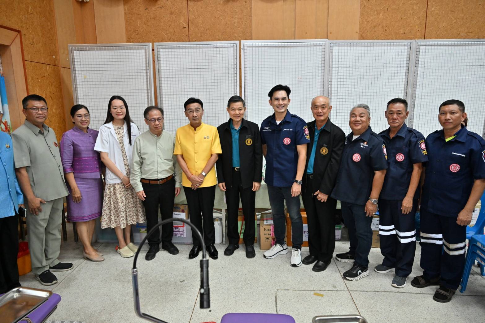 พช.ยโสธร ร่วมมอบวัสดุอุปกรณ์สนับสนุนการประกอบอาชีพให้แก่ครัวเรือนเป้าหมายจังหวัดยโสธร ร่วมกับคณะผู้บริหารมูลนิธิป่อเต็กตึ๊ง