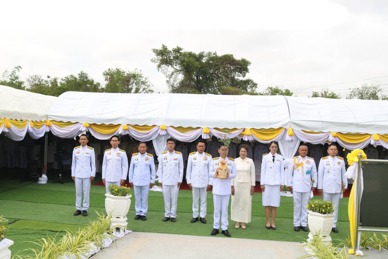 🎉พช.ยโสธร 🎉 ร่วมพิธีปลูก “พระศรีมหาโพธิทศมราชบพิตร” ต้นพระศรีมหาโพธิ์พระราชทานจากพระบาทสมเด็จพระเจ้าอยู่หัว พร้อมกันกับทุกจังหวัดทั่วประเทศ