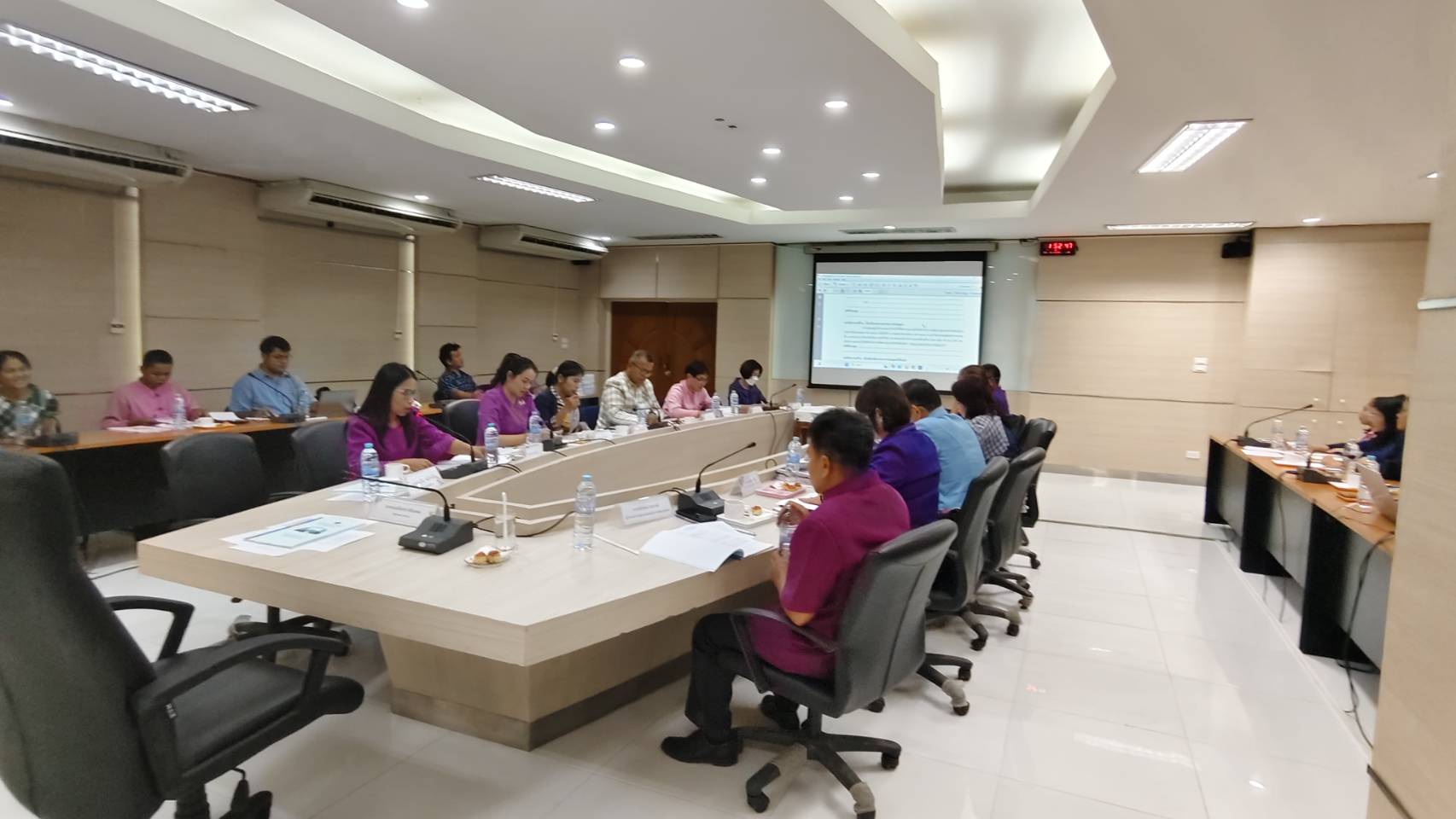 🌼สำนักงานพัฒนาชุมชนจังหวัดยโสธร 🌼 ประชุมคณะผู้บริหารและเจ้าหน้าที่พัฒนาชุมชน สังกัดสำนักงานพัฒนาชุมชนจังหวัดยโสธร ครั้งที่ 6 /2568