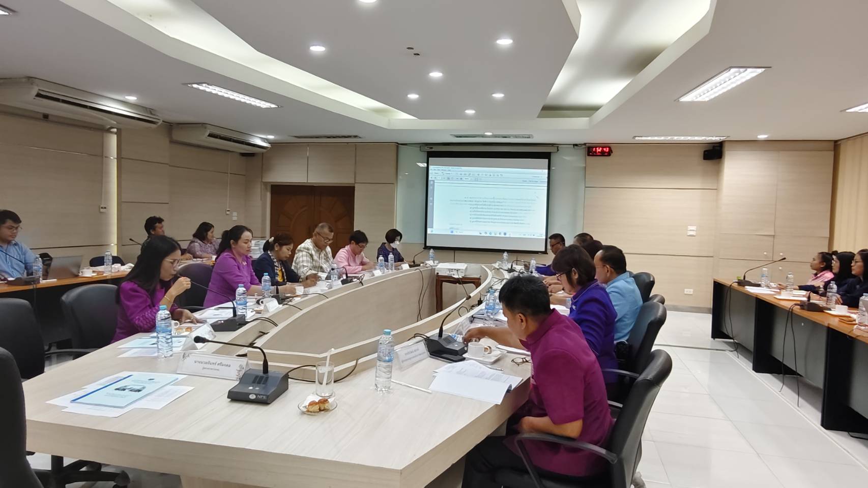 🌼สำนักงานพัฒนาชุมชนจังหวัดยโสธร 🌼 ประชุมคณะผู้บริหารและเจ้าหน้าที่พัฒนาชุมชน สังกัดสำนักงานพัฒนาชุมชนจังหวัดยโสธร ครั้งที่ 6 /2568